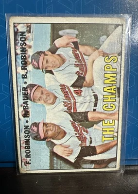 1967 Topps - No1 Фрэнк Робинсон, Хэнк Бауэр, Брукс Робинсон - Изображение 1 из 2