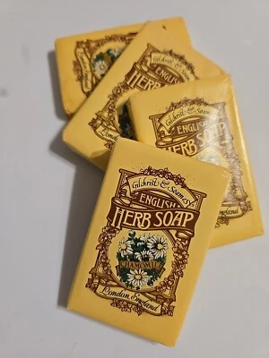 4 Bars GILCHRIST SOAMES ENGLISH HERB SOAP CHAMOMILE 1.25 OZ/35 GR LONDON ENGLAND - Image 1 of 4