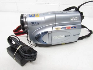 JVC Super VHS GR-SXM161U 700x Zoom Compact Camcorder No Battery Tested - Picture 1 of 18