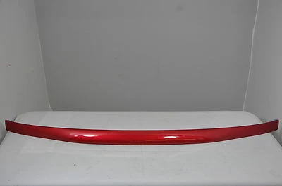 Moldura de capô cubo Nissan F5830-1FC0E NOVO FABRICANTE DE EQUIPAMENTO ORIGINAL! F58301FC0E - Imagem 1 de 4