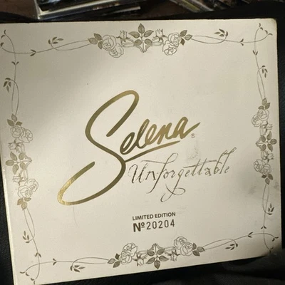 Selena Quintanilla Unforgettable Limited Edition #20204CD 2 Disc Set W/Insert) Foto 1 de 4