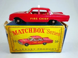 Matchbox RW 59B Ford Farlaine Fire Chief Car rojo ruedas negras excelente en caja "D" - Imagen 1 de 12