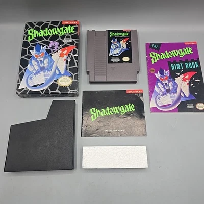 Shadowgate Nintendo Entertainment System NES completo com manual CIB livro de dicas - Imagem 1 de 4