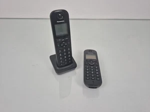 2 x Panasonic KX-TGCA20EX Zamienna słuchawka telefoniczna z 1 x kołyską PNLC1042 - Zdjęcie 1 z 4