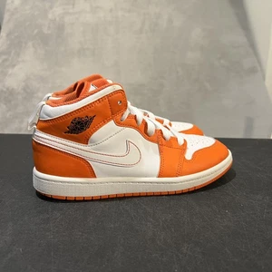 Scarpe Nike Air Jordan 1 Mid SE giovani 2 anni arancione elettrico bianco Siracusa DM4229-800 - Foto 1 di 10