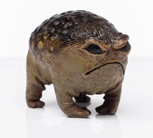 Weird Queer Grumpy Frog Toad Statue Ugly Angry Outdoor Garden Yard Decor...  - Picture 1 of 8