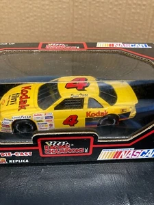 Chevy Montecarlo 1992 1:43 Racing Champions NASCAR 1991 #4 Ernie Irvan - Imagen 1 de 4