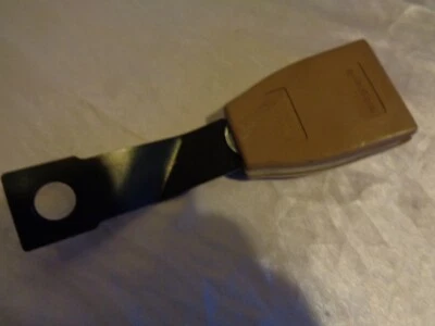 93.5 94 95 JAGUAR XJS CUPÉ 94 95 HEBILLA CINTURÓN SEGURIDAD TRASERO IZQUIERDO BEC23659AFW CEBADA Foto 1 de 3