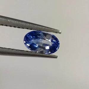 0.40ct Natural Cylon Blue sapphire oval shape good color and luster gemstone - Picture 1 of 4