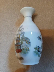 2 ARTIKEL WEDGEWOOD VASE UND SCHMUCKKÄSTCHEN - Bild 1 von 8