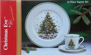Vintage 1984 Salem China Christmas Eve 12 Piece Porcelain Starter Set NEW - Picture 1 of 6