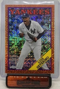 REFRACTOR LUIS SEVERINO 2023 TOPPS CROMO 1988 NARANJA 7/25 T88CU-34 YANKEES - Imagen 1 de 3