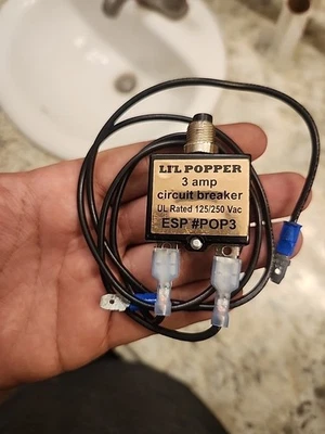 Lil Popper 3 Amp Circuit Breaker, UL 125/250 - Image 1 of 4