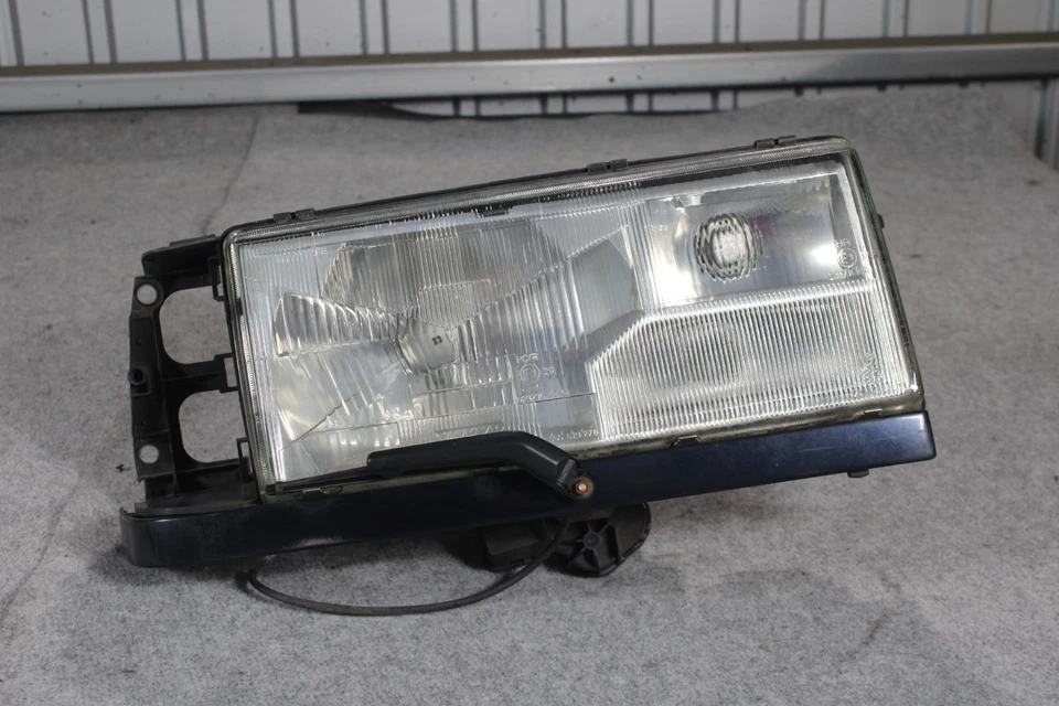 VOLVO 940 YV194581 FARO FARO LADO DERECHO BOSCH Foto 1 de 4