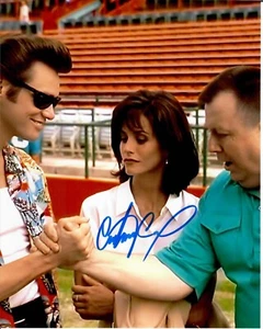 Courtney Cox Ace Ventura Pet Detective Actress Signed 8 x 10 Photo COA TTM - Picture 1 of 3