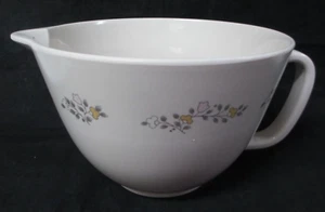 Pfaltzgraff Remembrance 2 Qt Batter Bowl Pitcher by Eurita Reston Lloyd - Picture 1 of 6