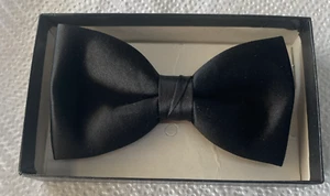 Vintage Ormond Bowtie Black Formal 4" Clip On Tie - Picture 1 of 3