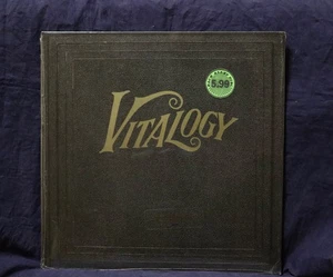 PEARL JAM~VERY RARE SEALED LP~VITALOGY~1994 US 1stPRESS~W/HYPE STICKER - Picture 1 of 3