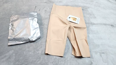 Leonisa Mujer Beige Pequeño Indetectable Escultura Cobertura Completa Modelador Corto Foto 1 de 4