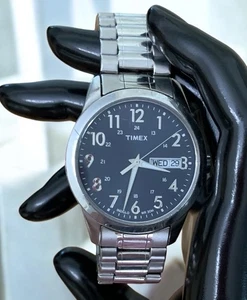 Timex 24Hr Indiglo Uhr Herren 36mm schwarzes Zifferblatt Day-Date Stretchband neue Batterie - Bild 1 von 12