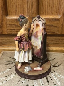 Vintage Mama Says 'Believe In Yourself' Resin Figurine on Base 6 inches High - Picture 1 of 6