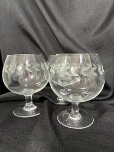DREI Kristall Cognac Brandy Schnaps Blatt Design geätzte Gläser 5" hoch - Bild 1 von 5