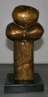 БРОНЗОВАЯ СКУЛЬПТУРА ДЖОАН МИРО «КОРОЛЬ» С ПОДПИСЬЮ И НОМЕРОМ - Изображение 1 из 4