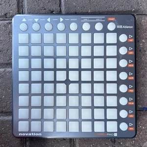 Novation LAUNCHPAD S Nemko Novlpd02 MIDI controller - Picture 1 of 3