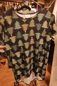 Lularoe Women's size 14 T-Shirt short Sleeve Holiday's/Christmas size 14( N1420) - Picture 1 of 3