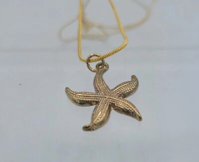 Collar Colgante Estrella de Mar Tachonado Cristales Tono Dorado Tachonado Cadena Espiga Delgada Foto 1 de 4