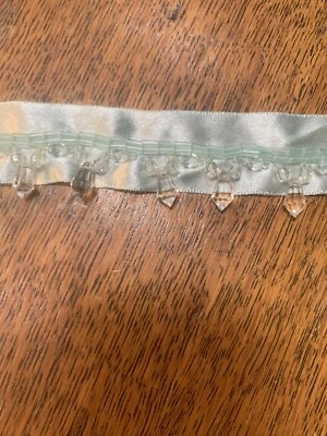 "Cinta de satén verde vintage de 2 yardas exquisita con cuentas de cristal borde de flecos" Foto 1 de 2