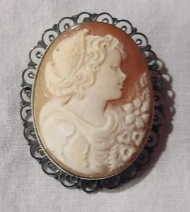 Ancien pendentif épingle camée ton or coquille sculptée main - Photo 1/5