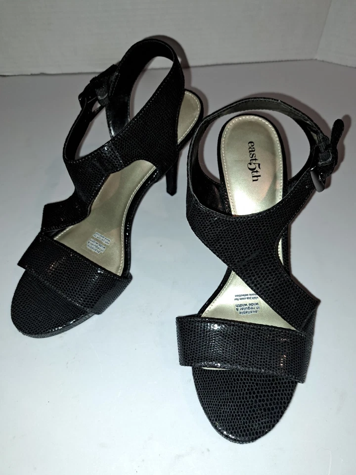 Zapatos de tacón de aguja East 5th Jackie negros con textura y tiras para mujer 8 Foto 1 de 4