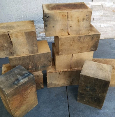 16x26x12-16 cm Eiche Massivholz Bohle Block Eichensäule Bastelholz Abschnitte  - Bild 1 von 4