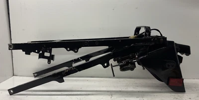 Conjunto de cerraduras guardabarros submarco trasero Kawasaki ZX600C ZX600R Ninja 88-97. Subchasis Foto 1 de 4