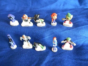 TEEN TITANS GO! SET of 10 Tiny Figures French Porcelain FEVES DC Mini Figurines - Picture 1 of 12