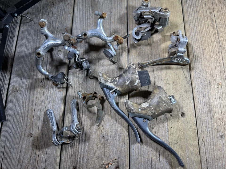 Juego de frenos de desviador delanteros traseros Shimano 600 Groupset Downtube USADOS Foto 1 de 4