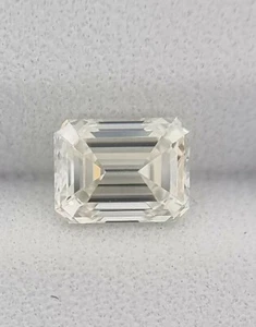 0.90 CT Emerald Cut Natural Loose diamond - GIA CERTIFIED - Picture 1 of 2