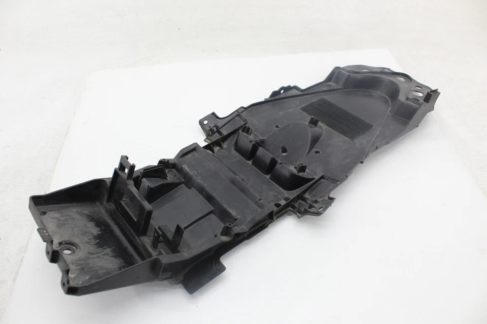 12-16 Suzuki Gsxr1000 Rear Back Tail Undertail Battery Tray Plastic 63111-47h10 - Image 1 of 4
