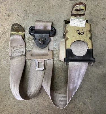 87-90 1988 Dodge Dakota pasajero derecho cinturón de seguridad delantero retractor gris cabina regular Foto 1 de 4