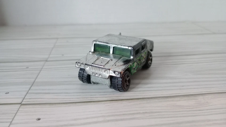 Hot Wheels #198 Race World-Battle 2010 2/4 Humvee gris con rueda de radios ORUT5 verde Foto 1 de 4