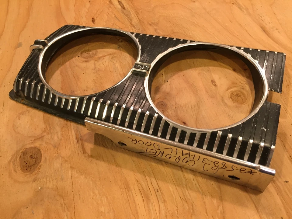 Dodge Coronet 1967 carrocería B usado Mopar luz de cabeza parrilla bisel Foto 1 de 1