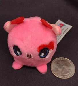 Squeezamals Gianna Girafffe Plush Pink Hearts Squishy Mini Ball Stuffed Animal - Picture 1 of 5