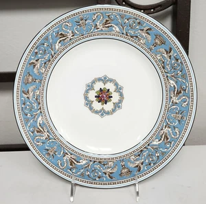 Wedgwood Fine Bone China FLORENTINE TURQUOISE Dinner Plate Never Used BRAND NEW - Picture 1 of 4
