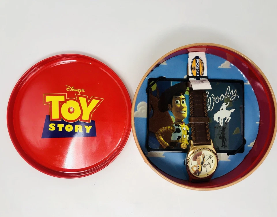 Fossil Disney's Toy Story Woody & Buzz Juego de 2 relojes LE en latas originales Nuevo en caja Foto 1 de 4