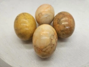 Juego de 4 huevos de alabastro pulidos de Italia - Imagen 1 de 5