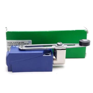 Telemecanique XCKP2145P16 Snap Action Limit Switch 2-Pole 1NC+1NO 240VAC/250VDC - Picture 1 of 7
