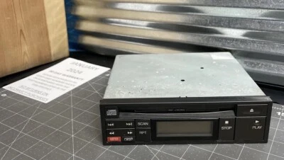 Unidad principal de CD de radio sigilosa Mitsubishi 3000GT MB649764 OEM Foto 1 de 4