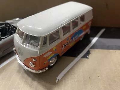 WELLY 1963 VOLKSWAGEN TYPE 1 BUS FUN BUS W/ HATCH  DOORS 4.5"  1:34 DIE CAST - Image 1 of 4