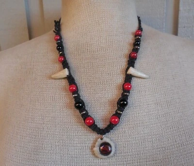 Gargantilha colar ajustável vermelho concha chifre cânhamo pontas de chifre contas de pedra - Imagem 1 de 4